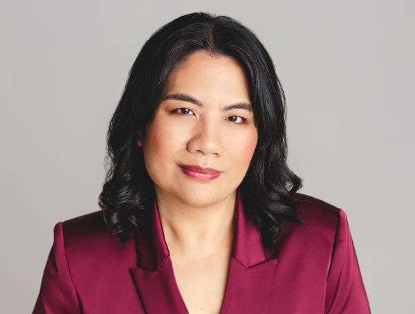 Portrait of speaker Dr Olivia Ong